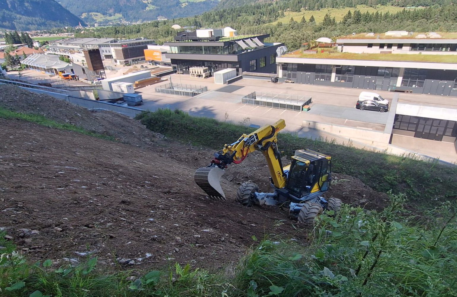 Spezialbau Baggerarbeiten Spinnenbagger Mulcharbeiten Südtirol Hupfabagger